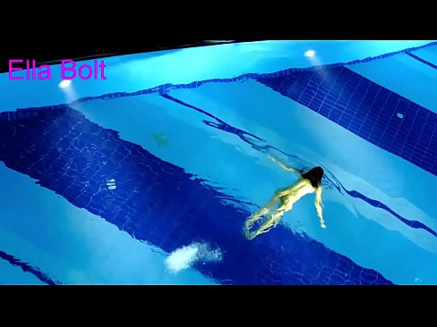 ❤️ म हेर्न रोक्न सक्दिन, जवान गोरा ELLA BOLT रिसोर्ट पूलमा नग्न पौडी खेल्दै समातियो गुदा भिडियो ne.serviporno.ru मा ❤